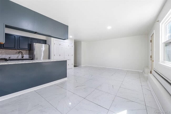 Building Photo - 380 Saratoga Ave