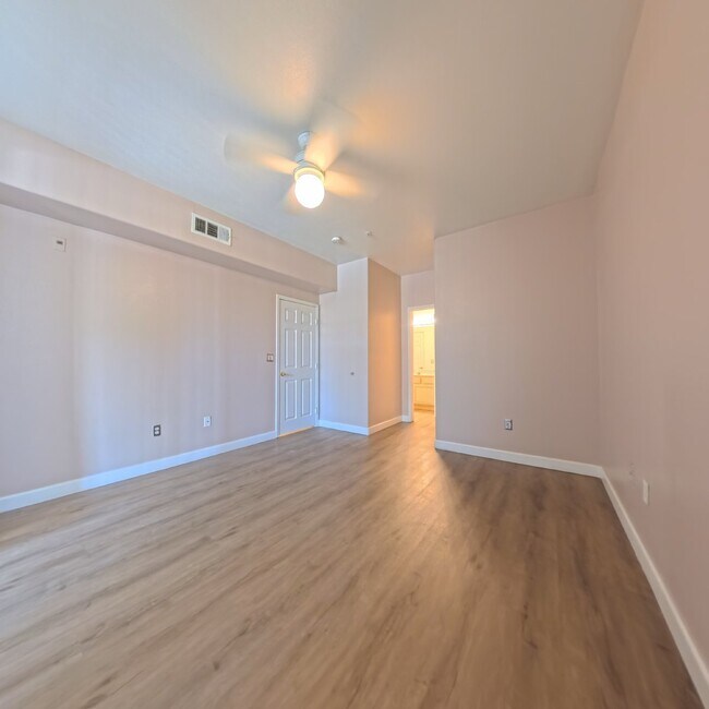 Building Photo - Next To Durango Casino | Gated Community | Laminate Floors | Community Fitness