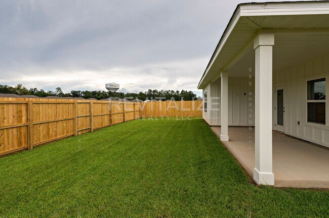Building Photo - 14531 Dayton Cir