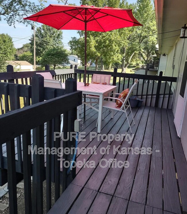 Building Photo - 111 Vista View Ct