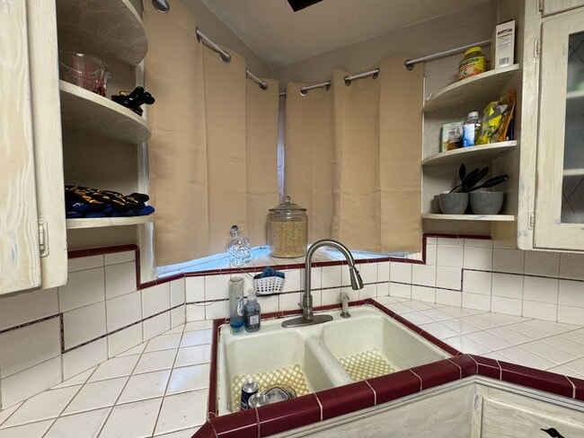 Building Photo - Warm and Inviting 2 bedroom home in Newman