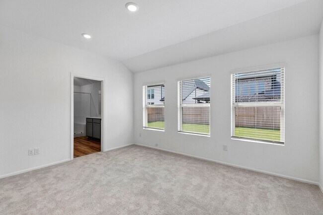 Building Photo - 31546 Beacon Cove Trl