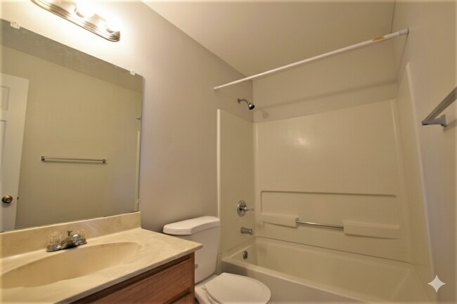 Building Photo - Upgraded 2 Bed 2 Bath Condo for Rent in Wi...