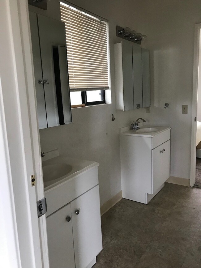 Building Photo - 6845 Pasado