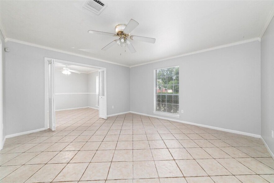 Formal Living Area - 25602 Oakhurst Dr