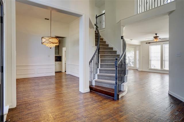 Building Photo - 1307 Normandy Dr