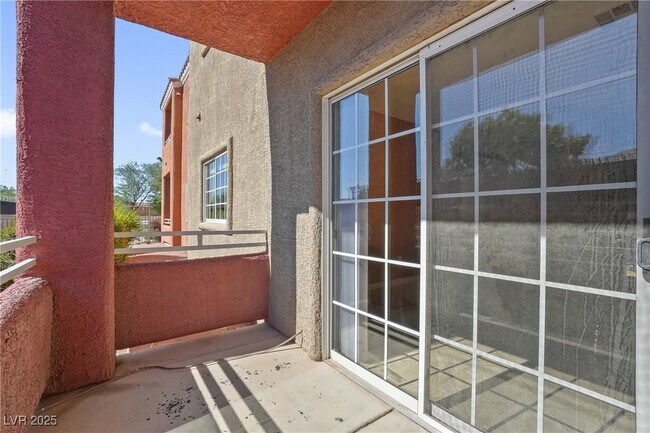 Building Photo - 4730 E Craig Rd