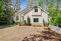 Building Photo - Large 4 Bedroom/2.5 Bathroom Home in Bon Air ***Available Early/Mid April***