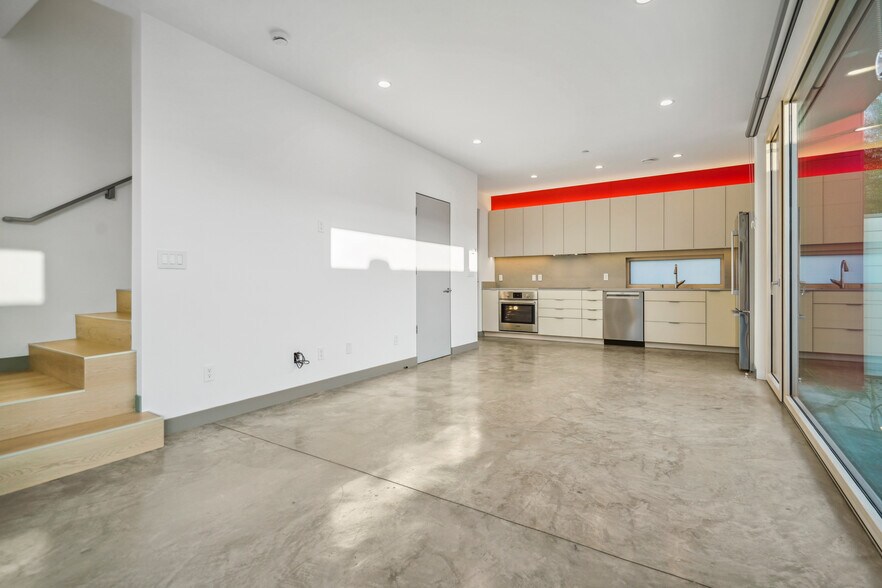 Building Photo - 12529 Wagner St