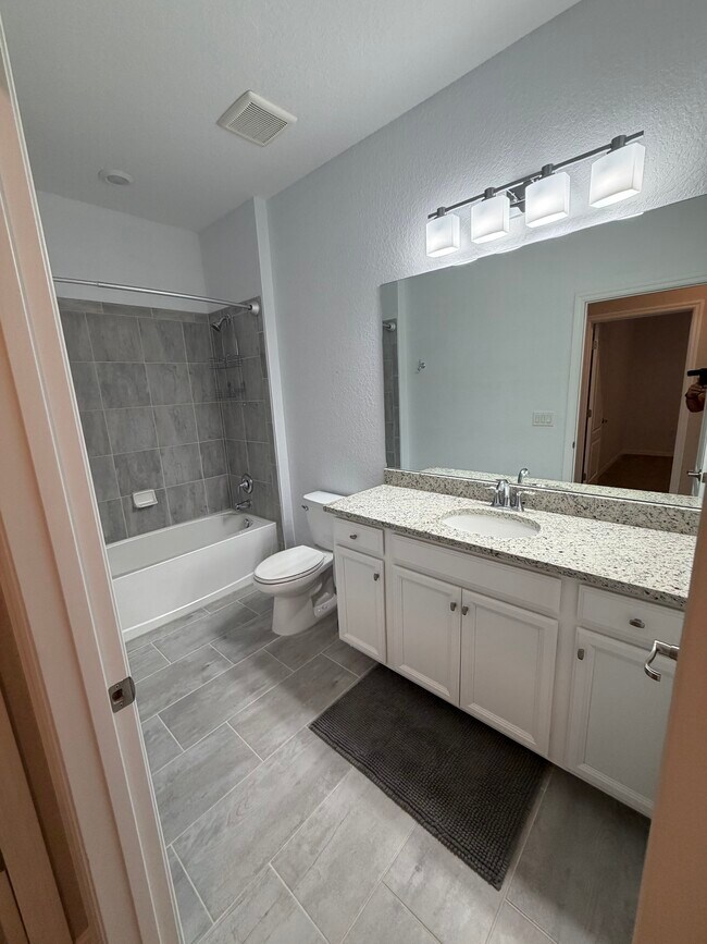 Building Photo - 11815 Bluebird Pl