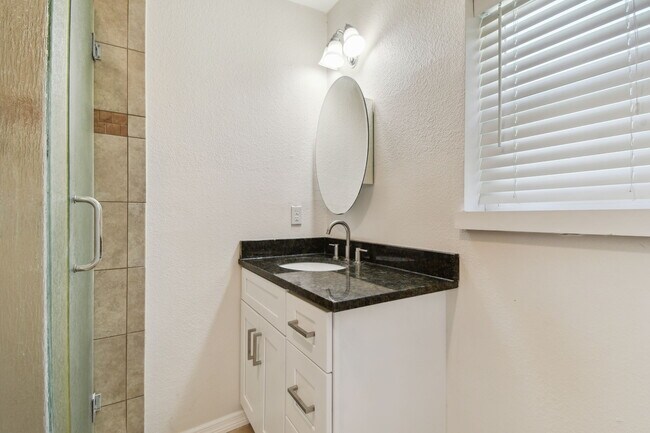 -0- - 345 Capri Blvd