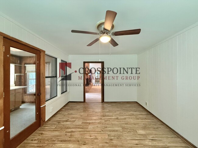 Building Photo - Waterfront 2 Bedroom, 2.5 Bathroom Home!