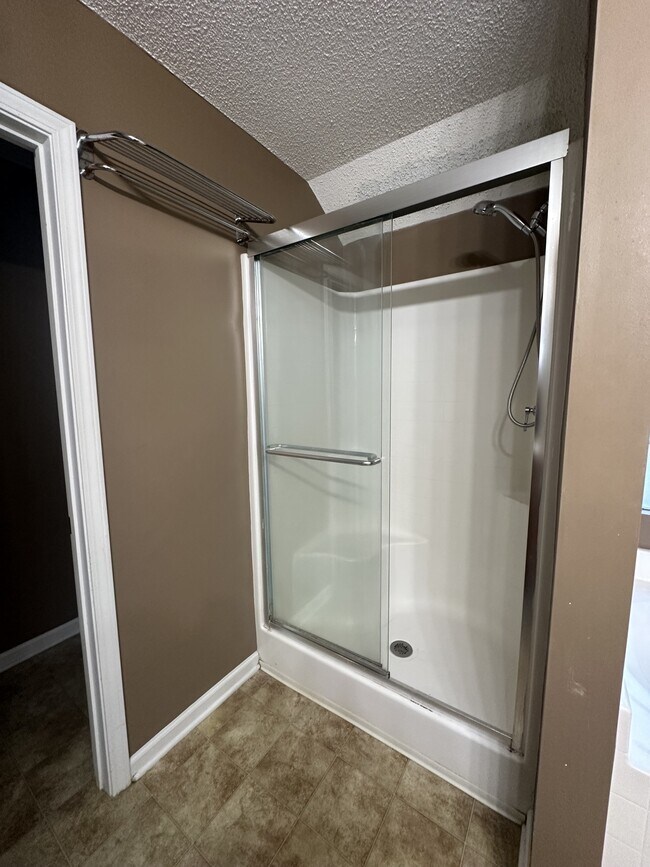 Building Photo - 12 Bass Rock Ct