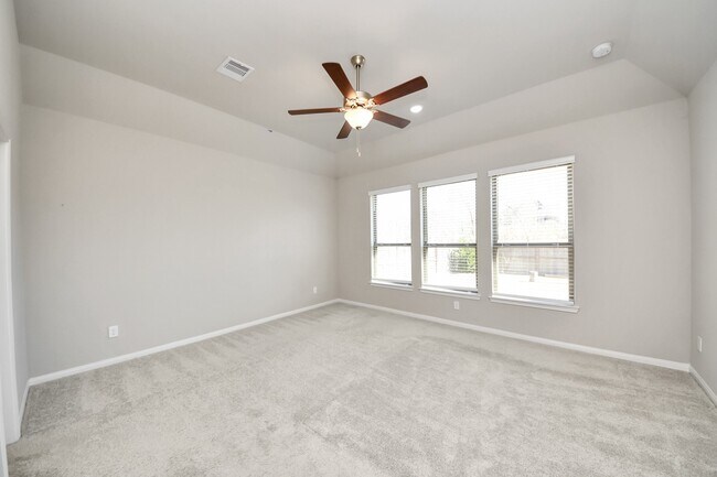 Building Photo - 1930 Waters Branch Dr