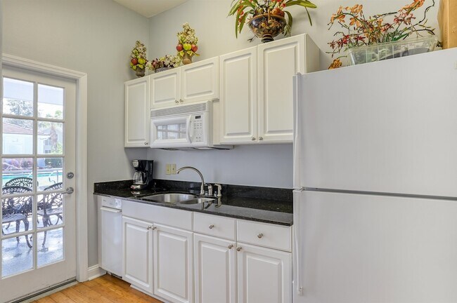 Building Photo - 35109 Harbour Vista Cir