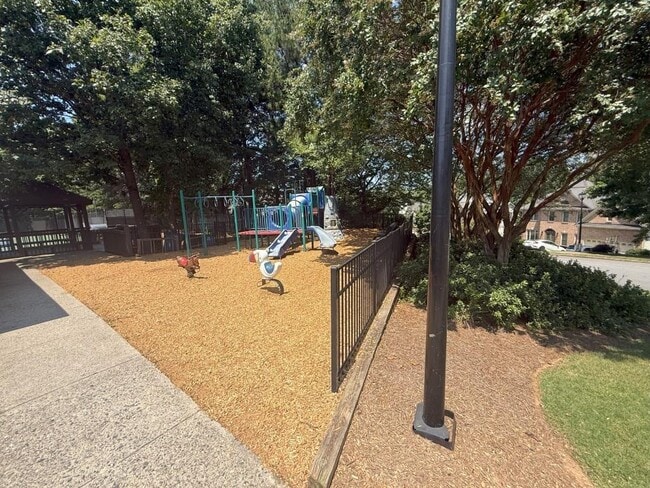 Building Photo - 11640 Vista Forest Dr