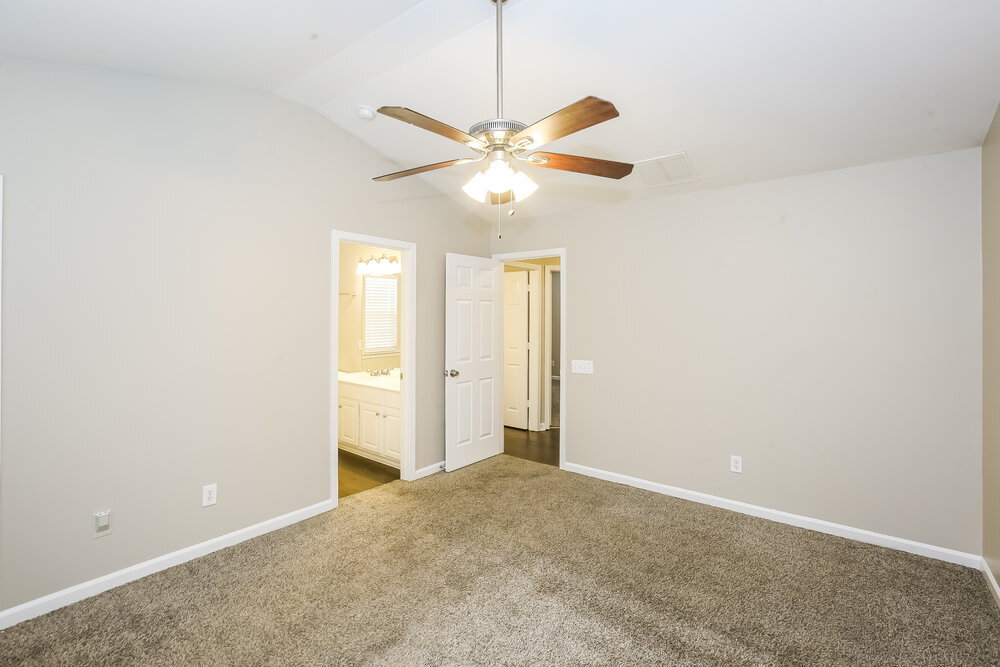 Building Photo - 3037 Old Ironside Dr