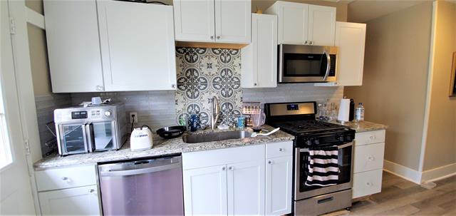 Building Photo - 1100 Crescent St