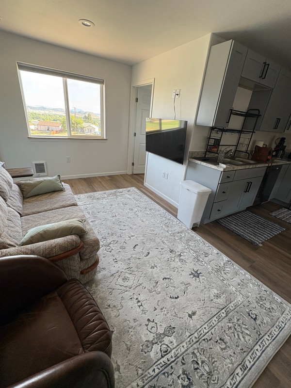 Building Photo - 995 Silverette St