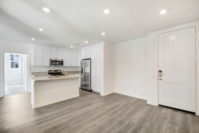 Building Photo - Brand New Construction! Modern 2 Bed, 2 Ba...