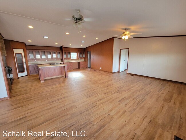 Building Photo - 4 br, 2 bath House - 524 Trout Road