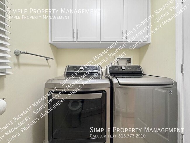 Building Photo - 5352 Queensbury Dr SE