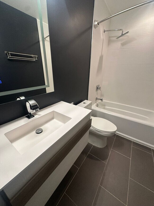 Building Photo - Modern 2 Bedroom, 2 Bathroom Penthouse with Parking in Historic LeDroit Park