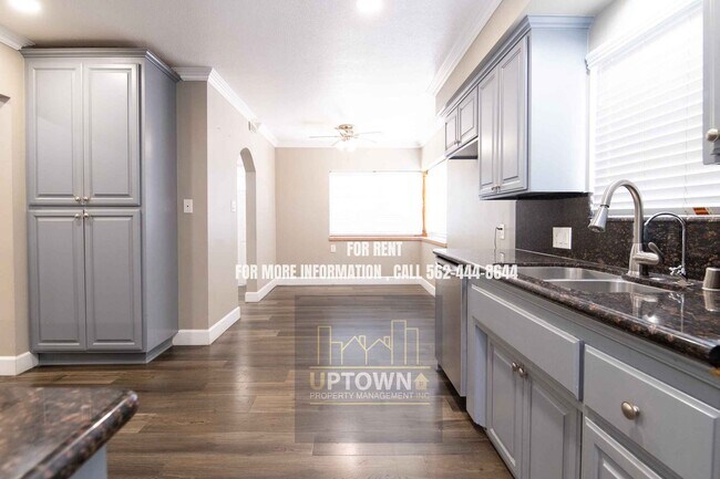 Building Photo - 9415 Linden St