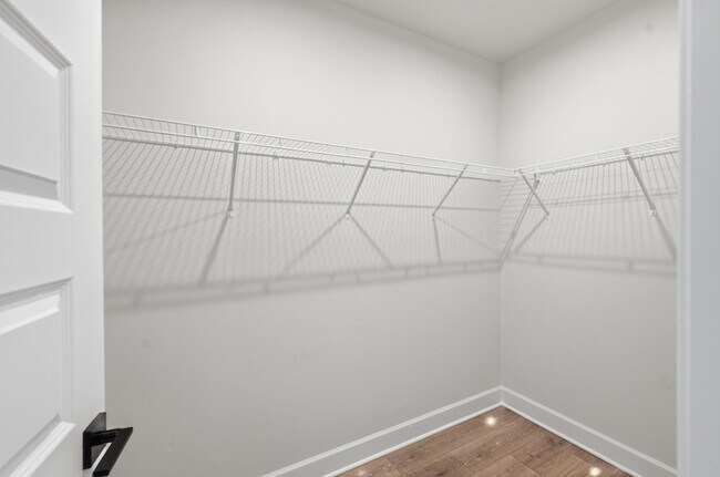 Building Photo - 1061 Sycamore Ests