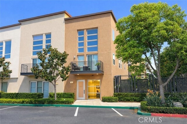 Building Photo - 1520 W Artesia Square