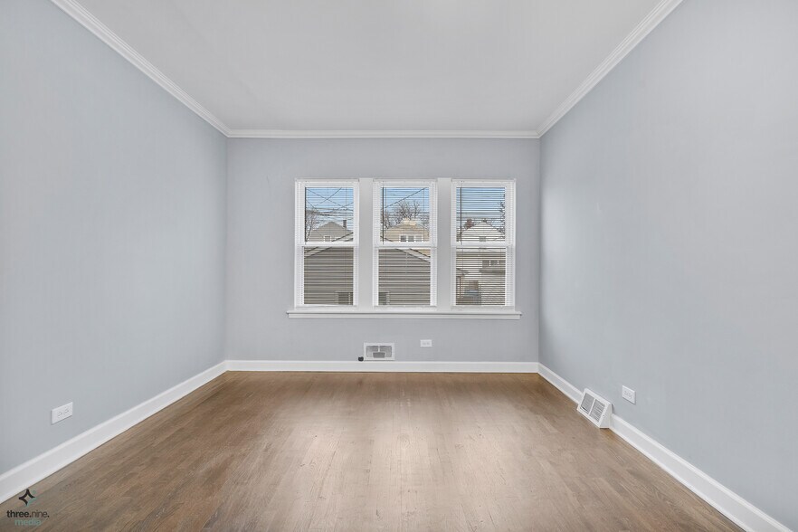 Building Photo - 5620 N Marmora Ave