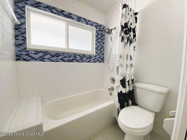 Building Photo - 403 Hayes Ave