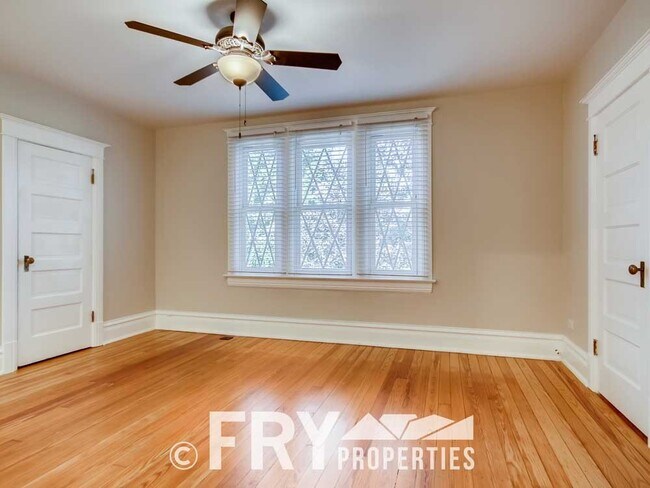 Building Photo - Beautifully Remodeled Potter Highlands Vic...