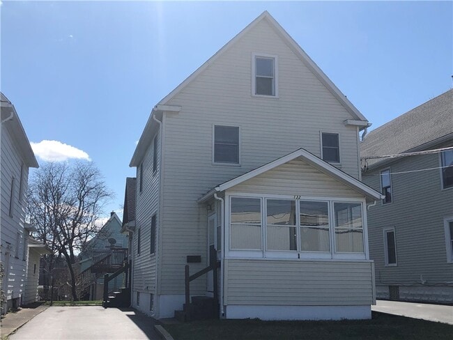 Primary Photo - 132 E Maple Ave
