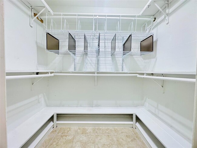 Building Photo - 7419 San Morino Dr