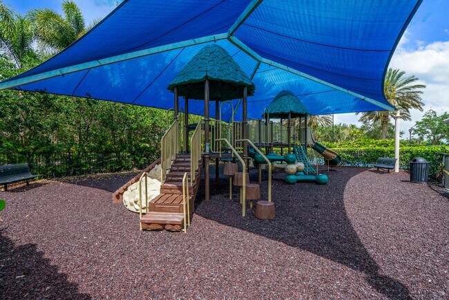 Building Photo - 16786 Crown Bridge Dr