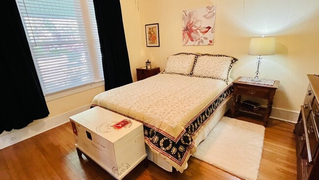 Building Photo - 4623 Avenue N 1/2 Rear