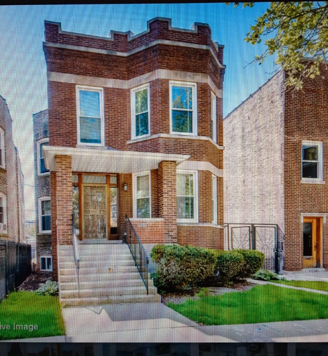 Building Photo - 3141 N Springfield Ave
