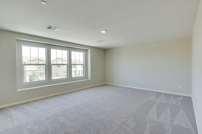 Building Photo - BEAUTIFUL 4BEDROOM 2.5 BATH HOME IN CADENCE * COMING SOON *