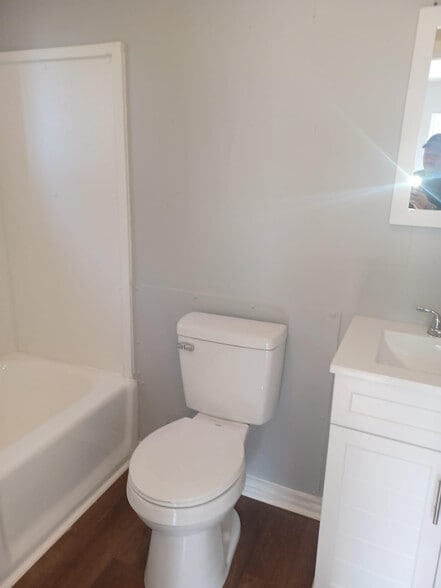 columbus 9 - 1301 20th St N