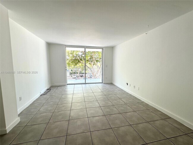 Building Photo - 750 NE 64th St