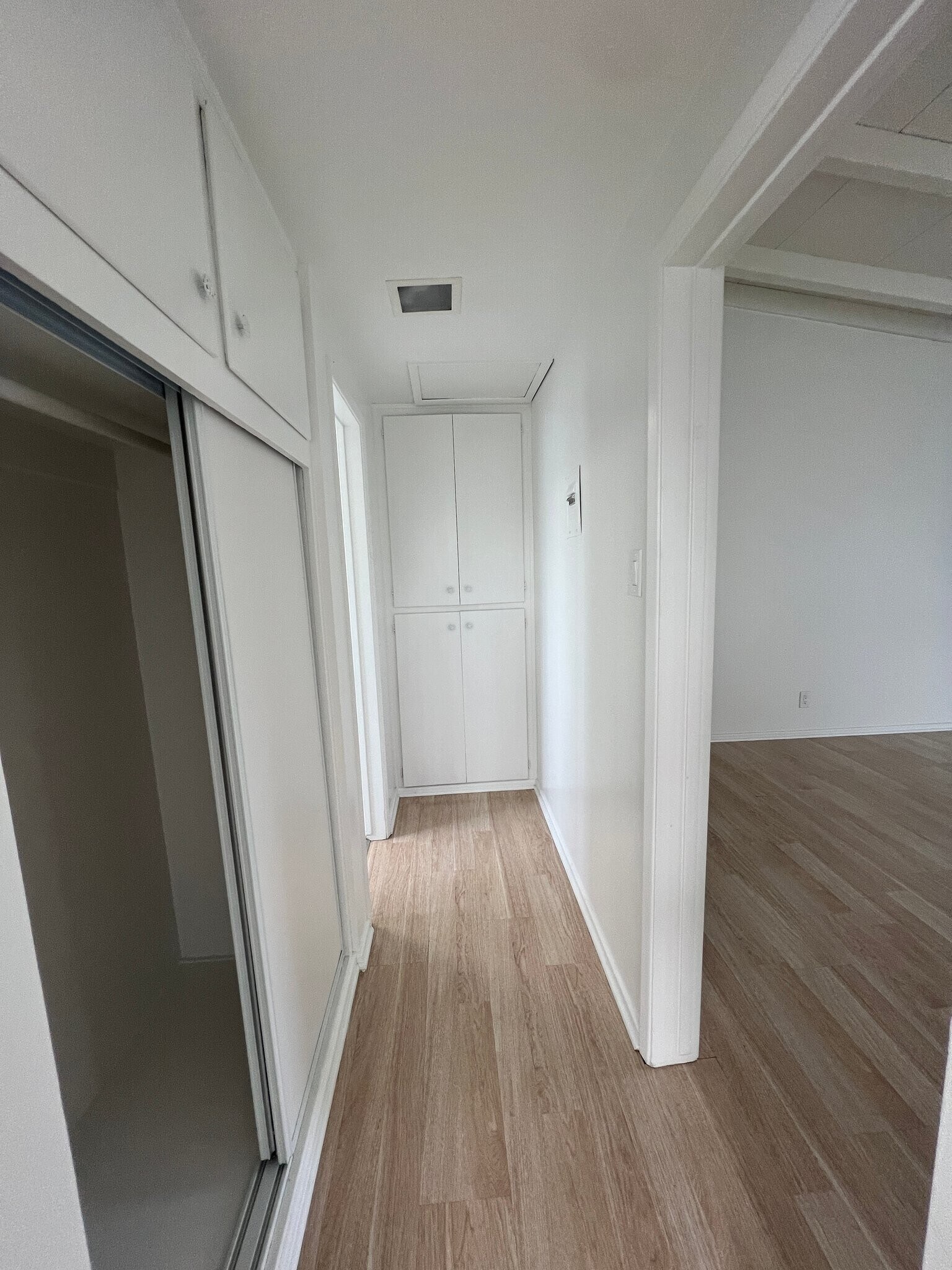 Building Photo - 1102 W Broadway