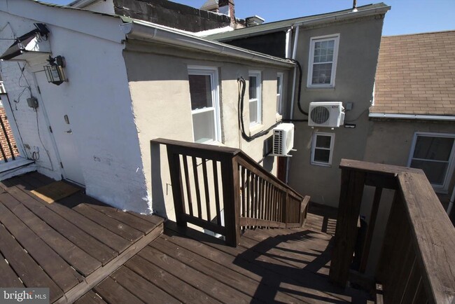 Building Photo - 244 S Exeter St