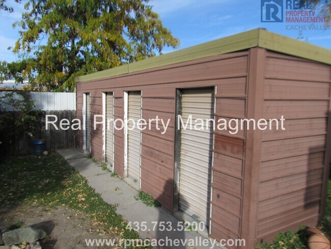 Building Photo - 179-181 N 300 W
