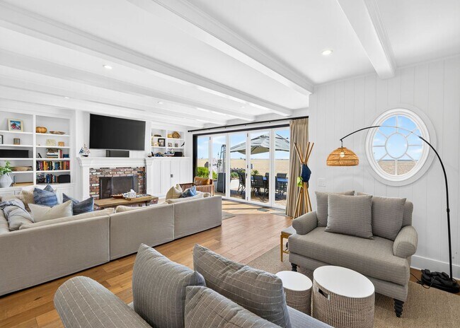 Building Photo - 1228 W Oceanfront