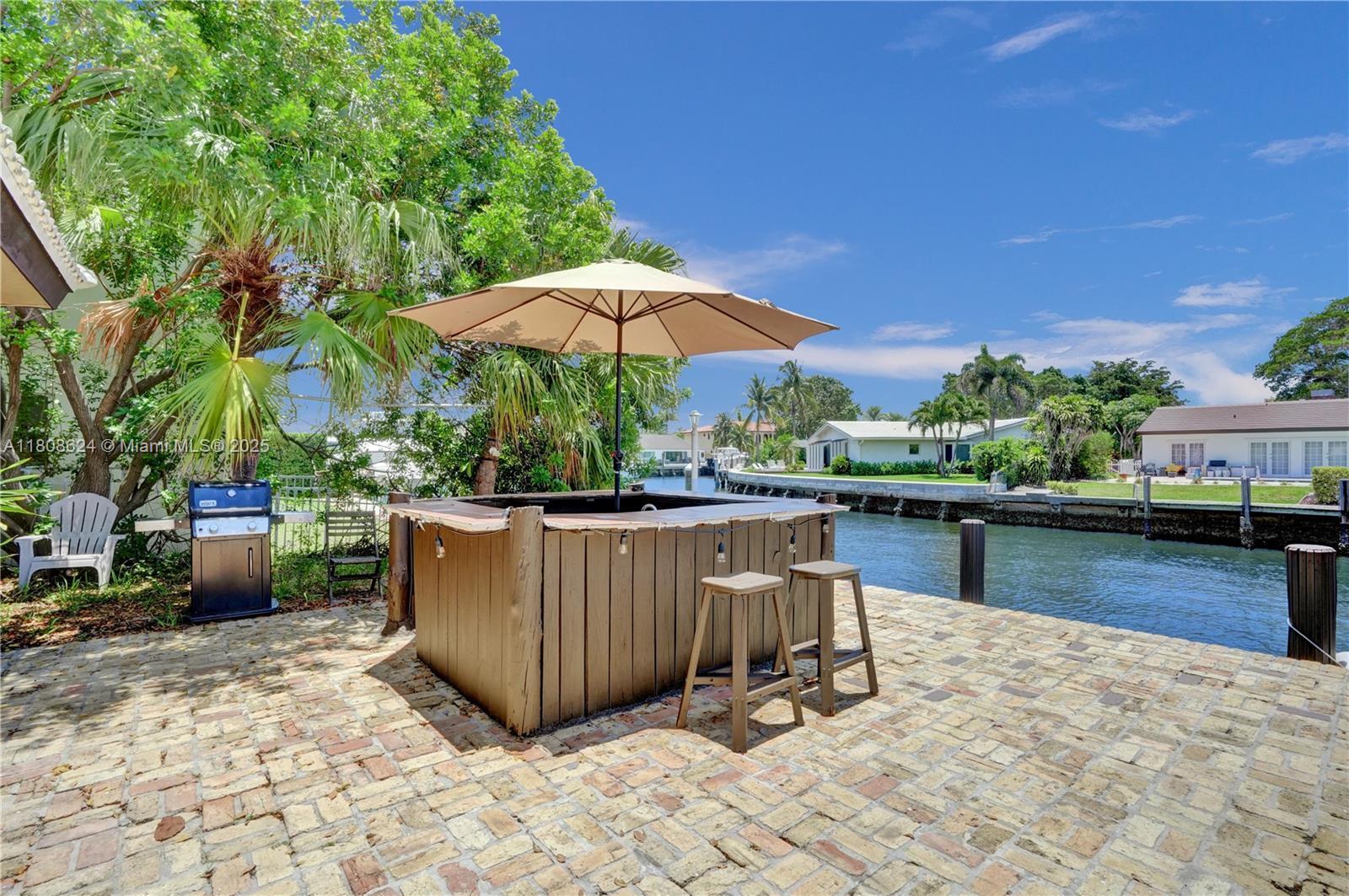 Building Photo - 3100 NE 56th Ct