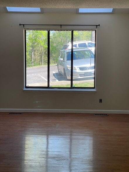 Front windows (2 designated parking spots) - 1135 Breckenridge Dr