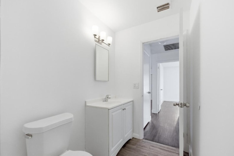 Building Photo - 3846 Roan Ln