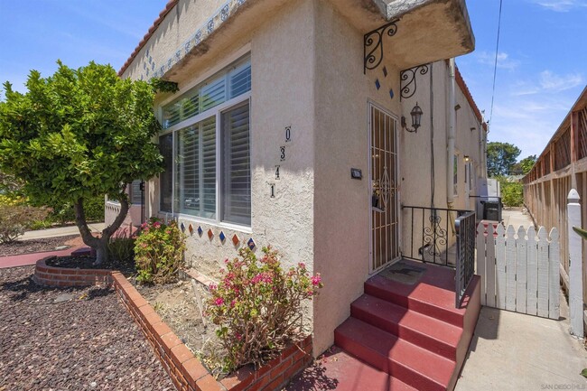 Building Photo - 1428 Upas St