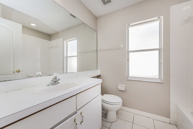 Building Photo - 9042 Egret Cove Cir